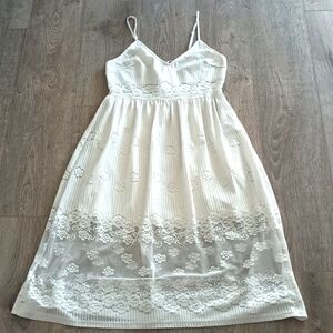 Forever 21 lace dress